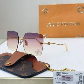 Picture of Louis Vuitton Sunglasses _SKUfw76300630fw